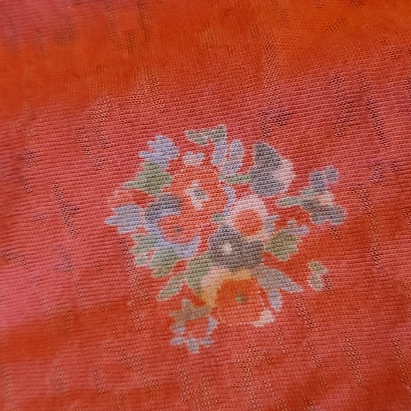 Small Tank Tops - Picture 3 of 10